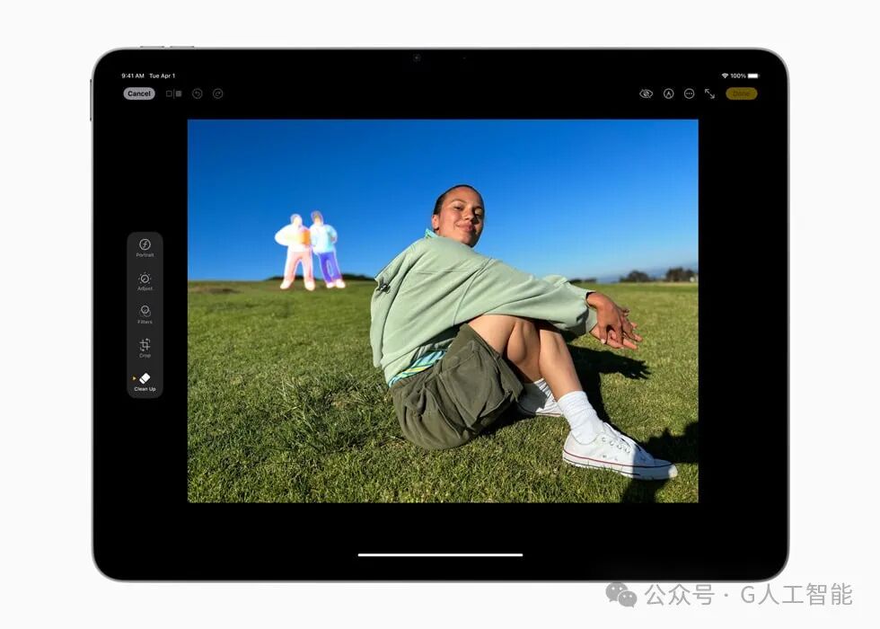 这 清理 工具显示在带有 M3 的 iPad Air 上的照片应用程序中。
