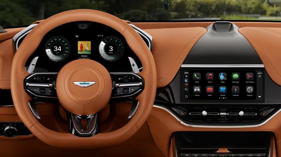 展示全新的 CarPlay Ultra 使用體驗。